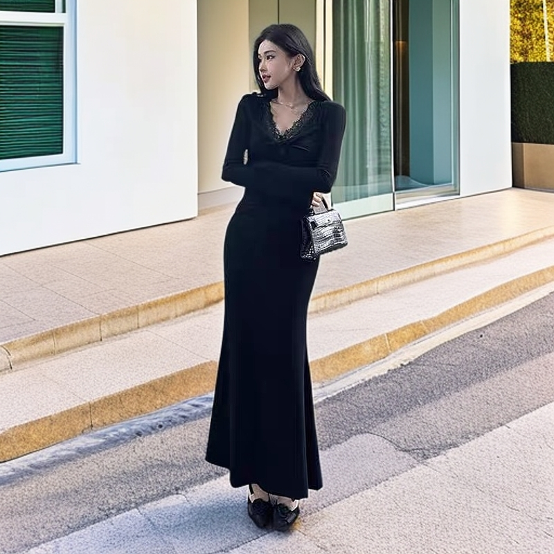 打底内搭黑色v领拼接蕾丝开衩显瘦长袖辣妹风修身针织连衣长裙