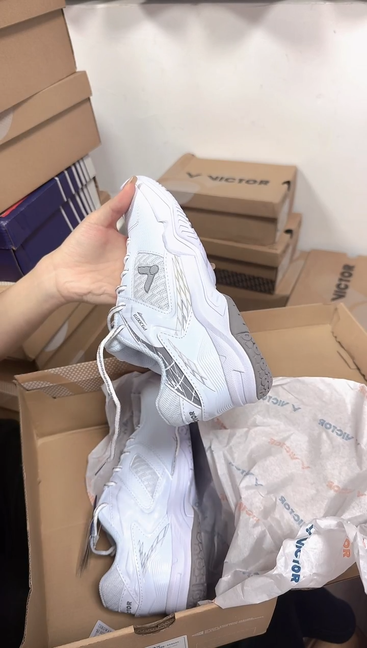 威克多正品微瑕    40   9200tdA    38码