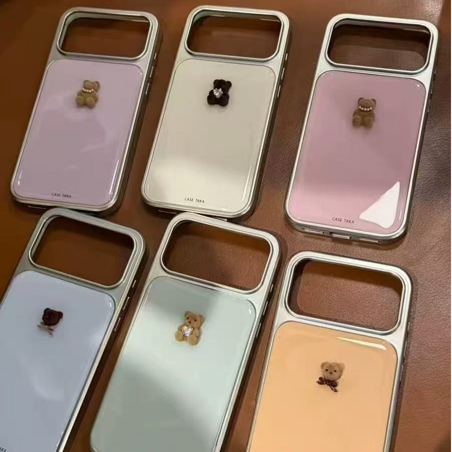 简约电镀滴胶植绒小熊抱钻适用iPhone17pro手机壳苹果16pro新款15