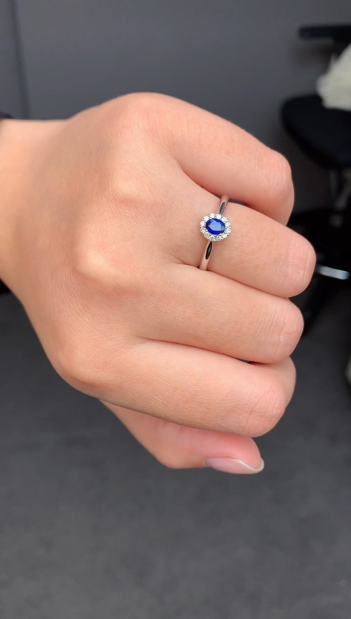 【闪购商品】蓝宝石戒指18K金镶嵌皇家蓝戒指