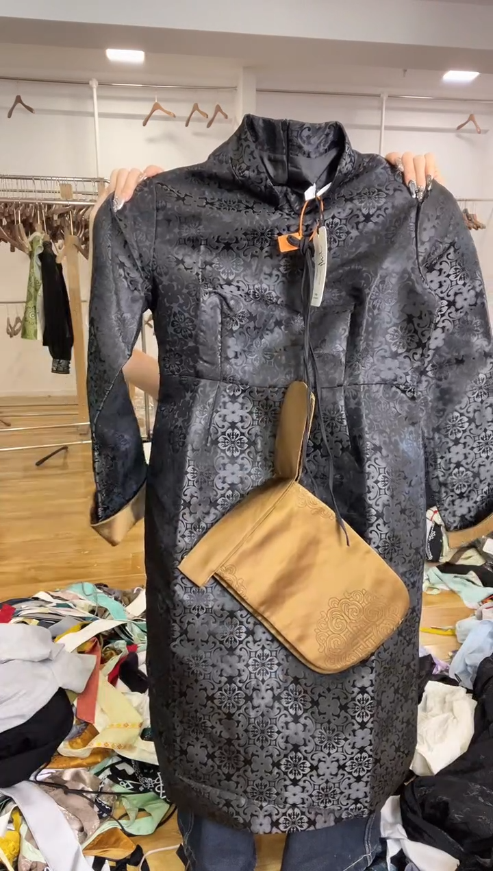 L码        105-115斤   裙子