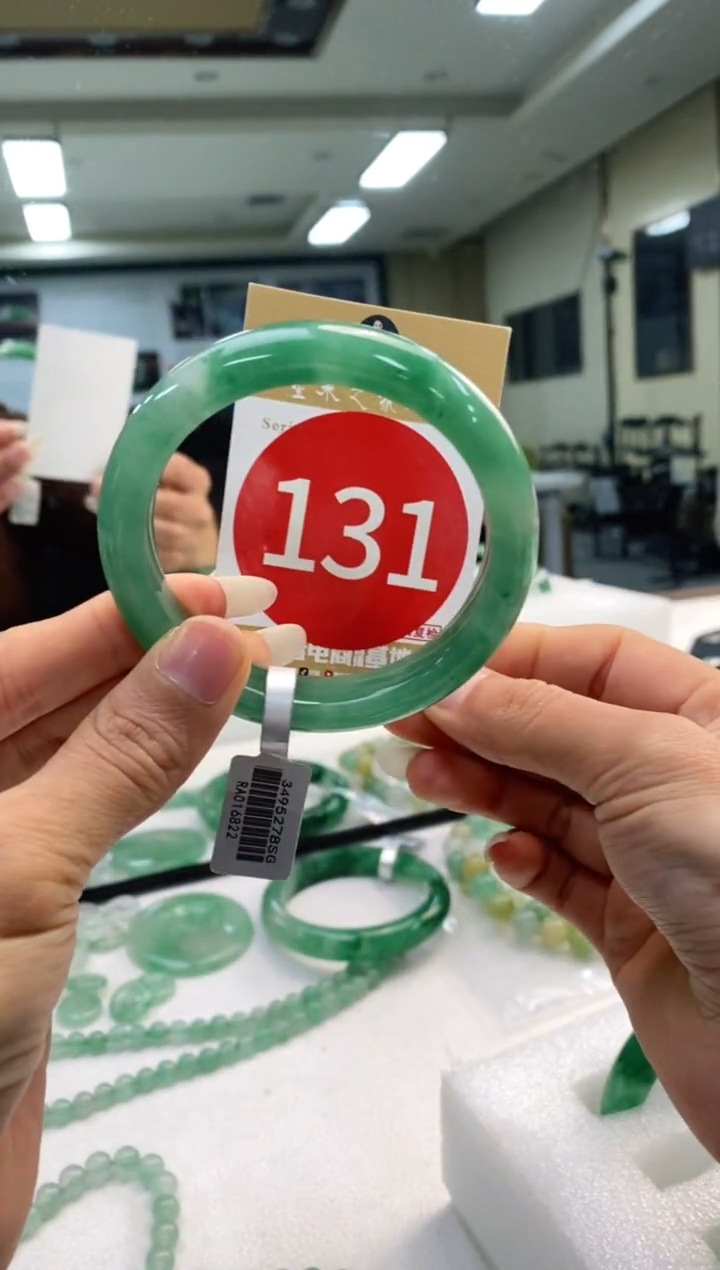 未镶嵌手镯石英质玉54+131