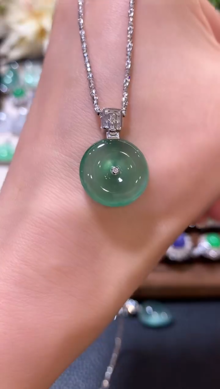 吊坠(不含链)18K金镶嵌翡翠m1   