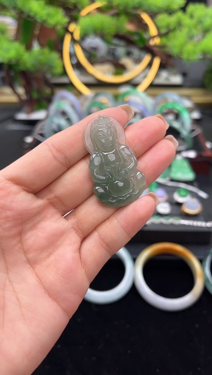 颈饰未镶嵌翡翠吊坠