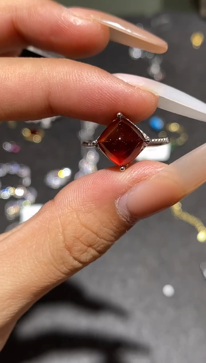 银S925镶嵌戒指石榴石戒指