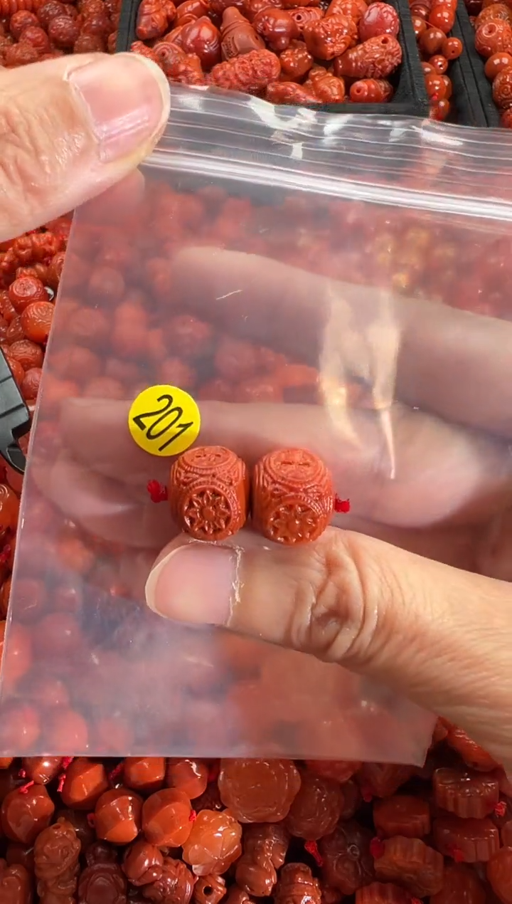 【闪购商品】南红玛瑙颈饰未镶嵌1
