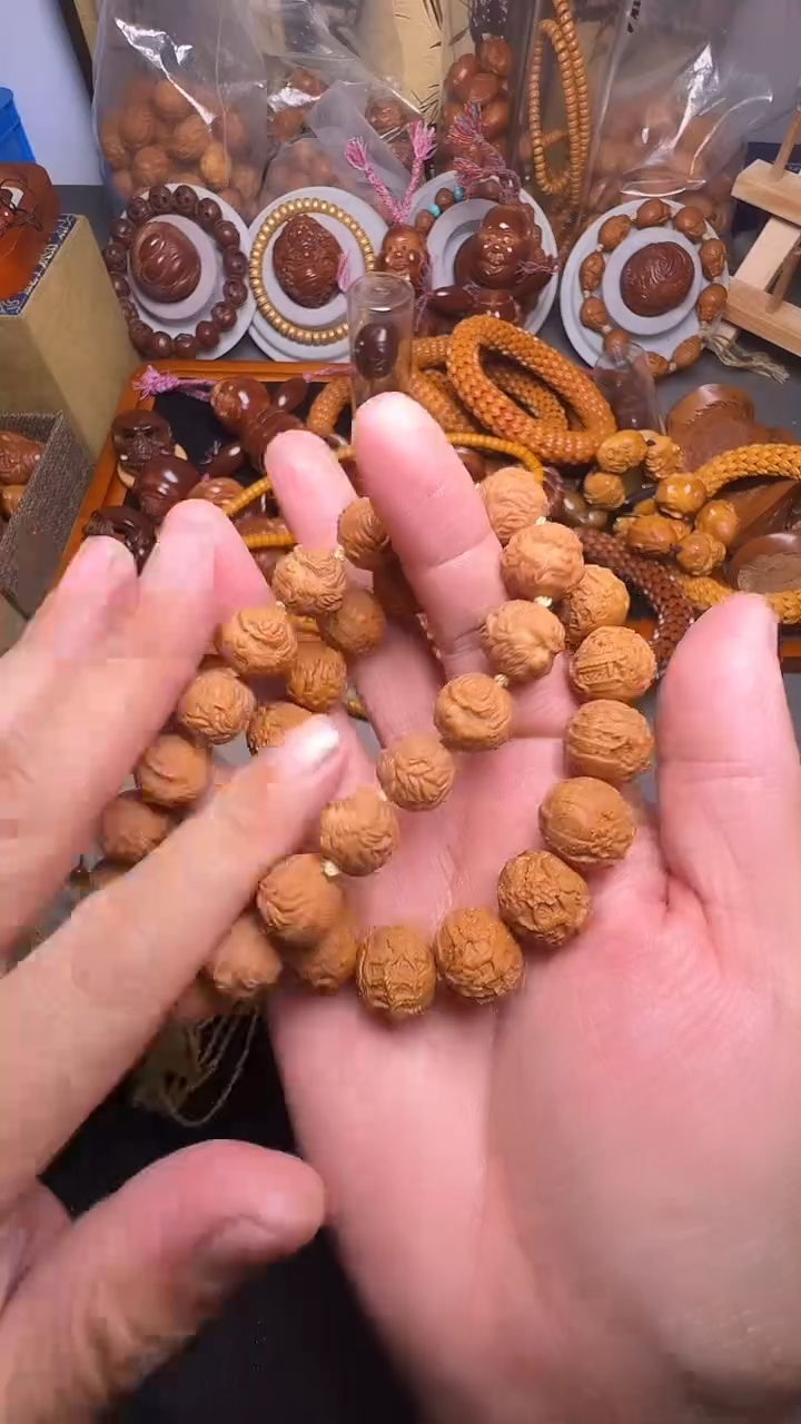 手串橄榄核猴头的一条