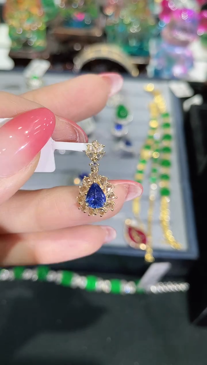 吊坠蓝宝石18K金镶嵌吊坠