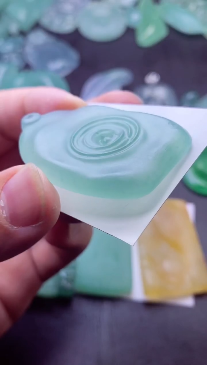 未镶嵌定制翡翠用****8用户13731815748