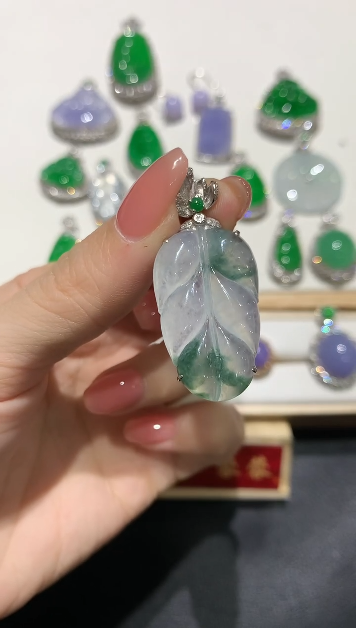 【闪购商品】翡翠吊坠(不含链)18K金镶嵌团购21