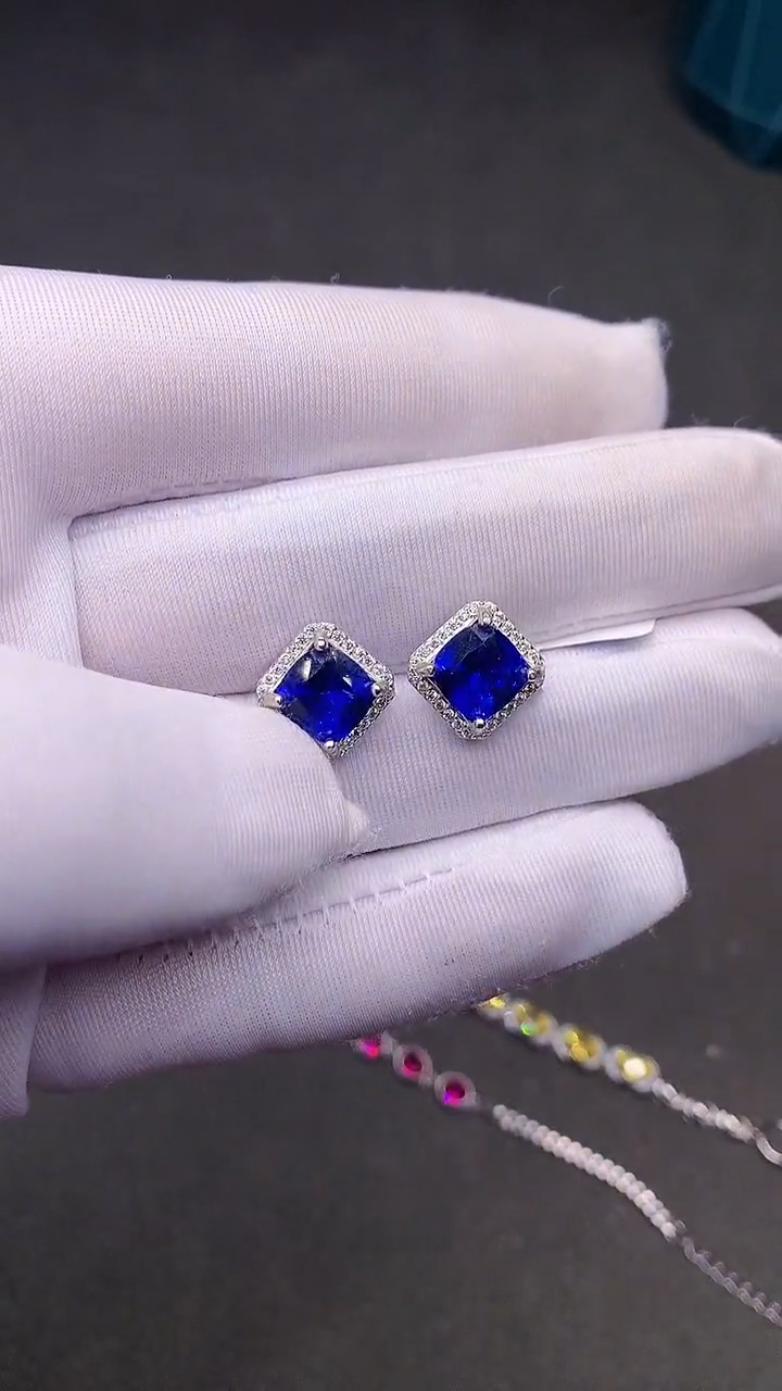 【闪购商品】蓝宝石耳饰银S925镶嵌.......