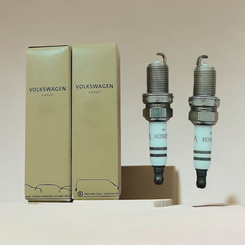 奥迪A6L2.4/2.5/C62.8火花塞 