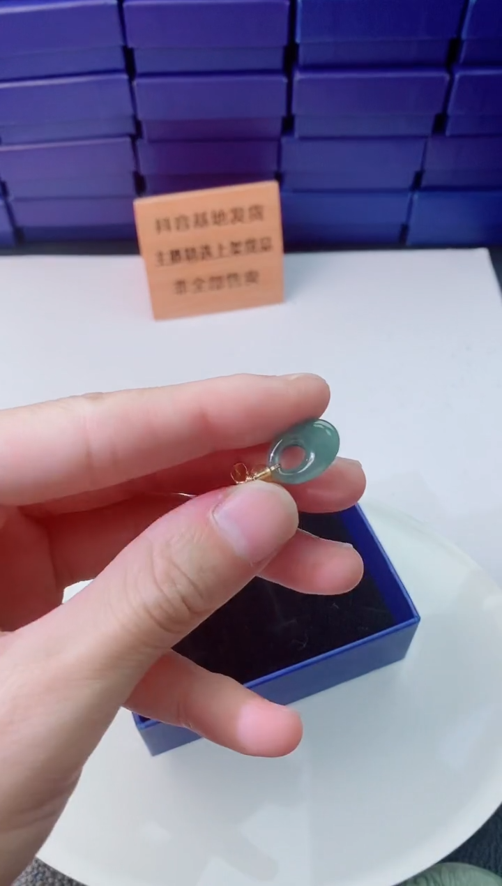 翡翠未镶嵌颈饰1111111111