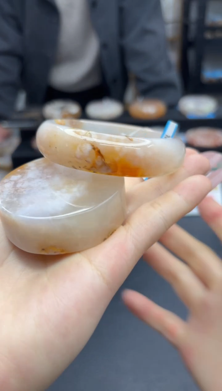 【闪购商品】石英质玉手镯未镶嵌A238(55圈赠送镯心)