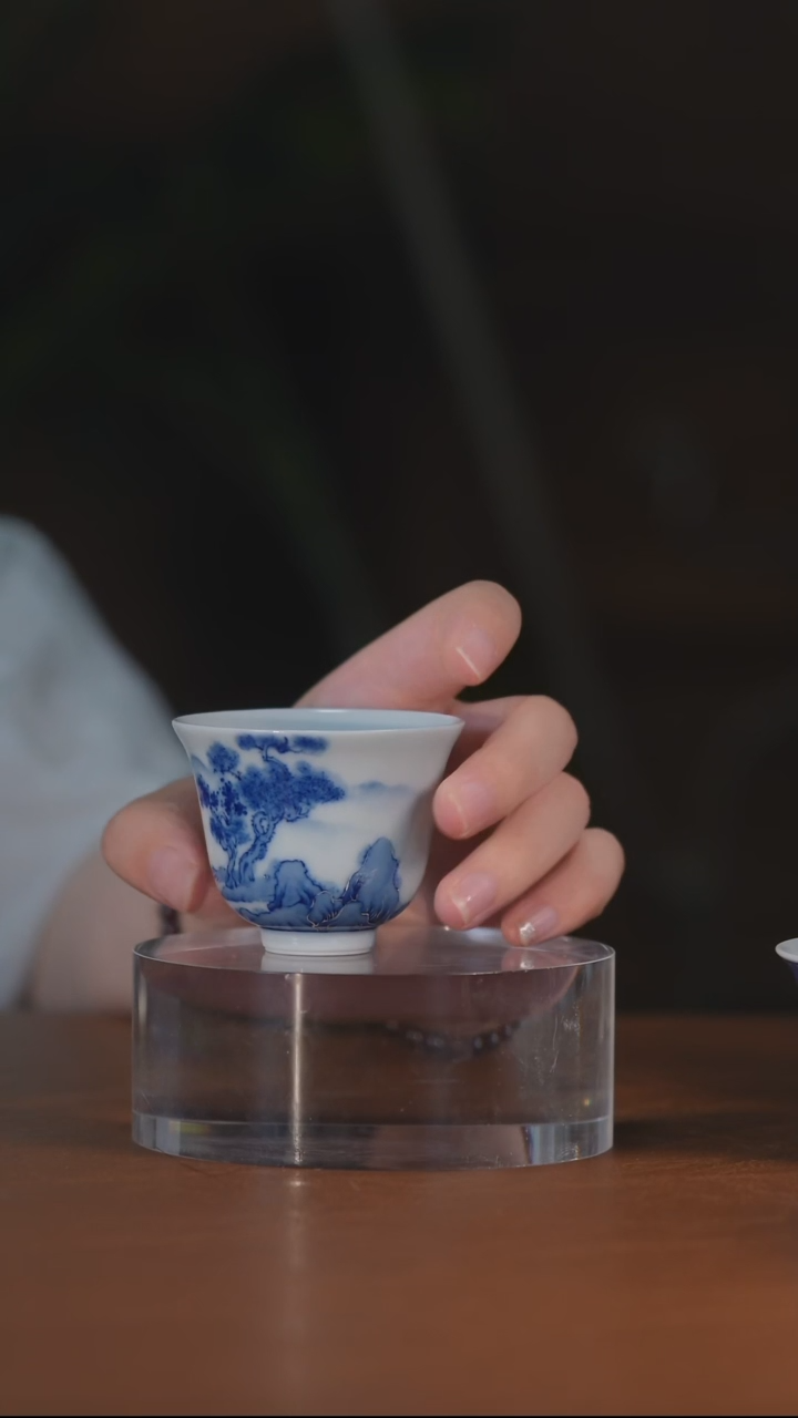 青花银刻松闻香杯