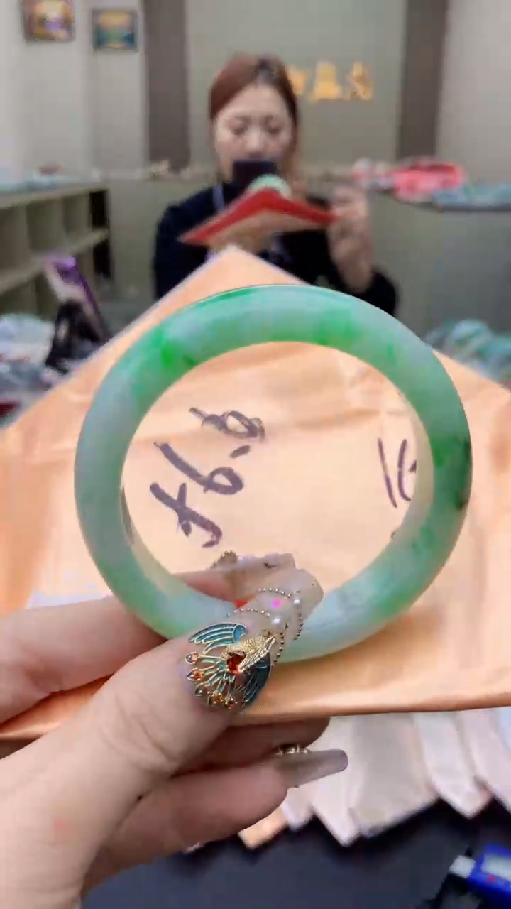 【闪购商品】翡翠手镯未镶嵌0311915768