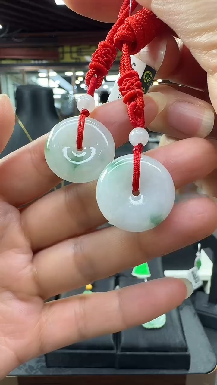 颈饰未镶嵌翡翠平安扣挂件多样性发其一