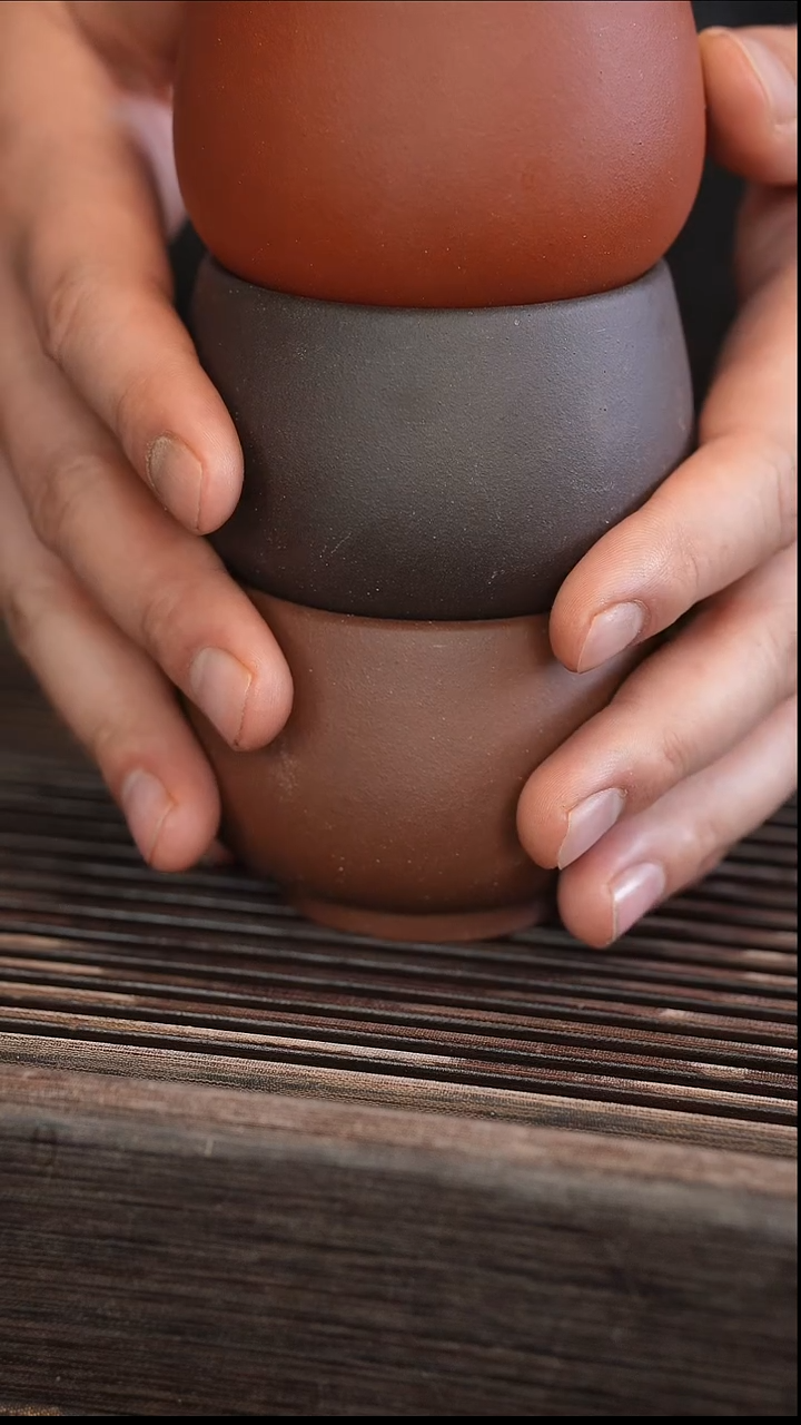 茶壶紫砂【发三个杯子】北红赤铁 黑金砂 变色龙 200cc【缸杯】