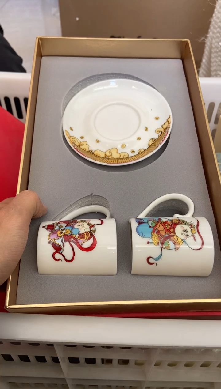 无运费险有瑕疵的摄影的产品有使用过的痕迹有点脏介意勿拍