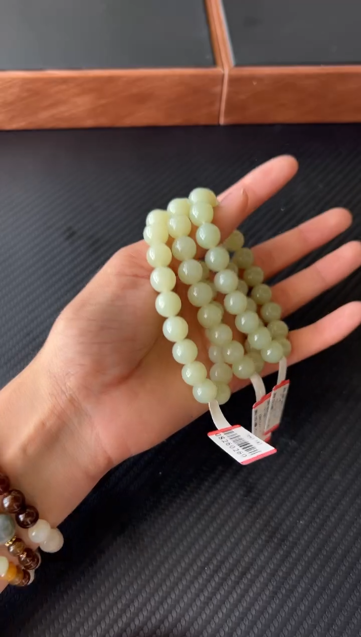 【闪购商品】未镶嵌和田玉手串且末微色差卡10K多样性发货拍一发一