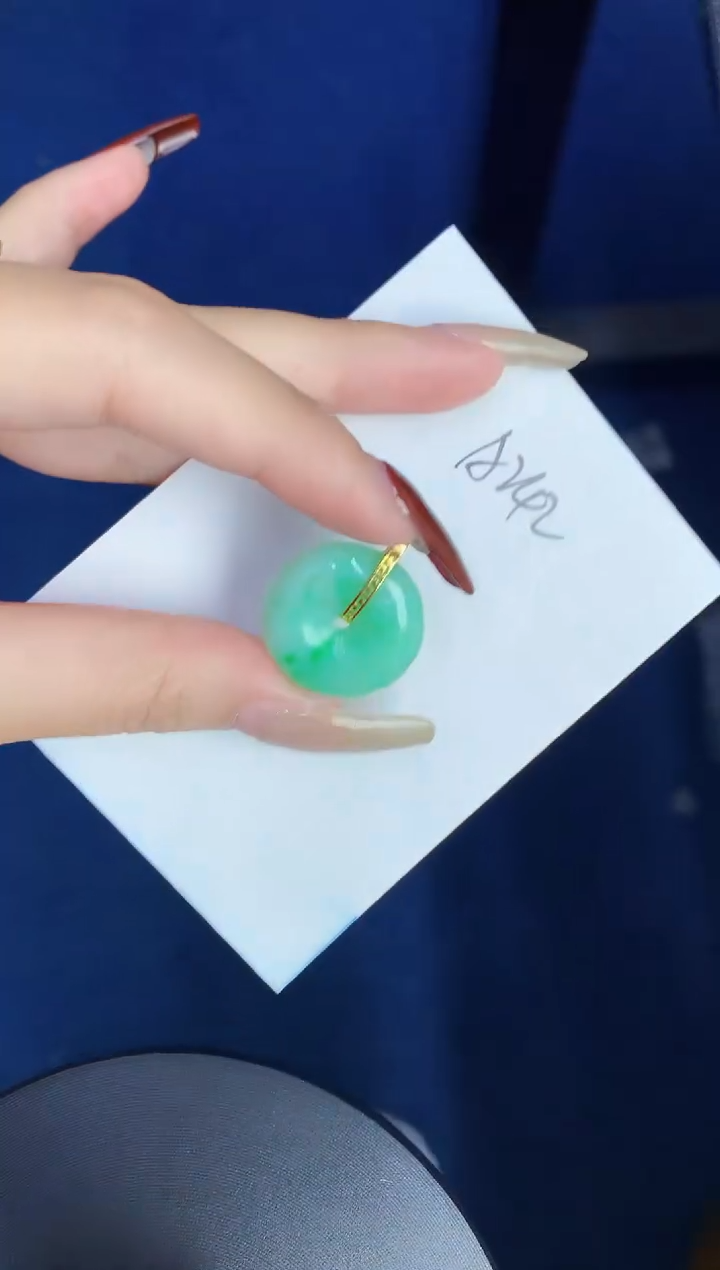 【闪购商品】翡翠颈饰18K金镶嵌0000000000