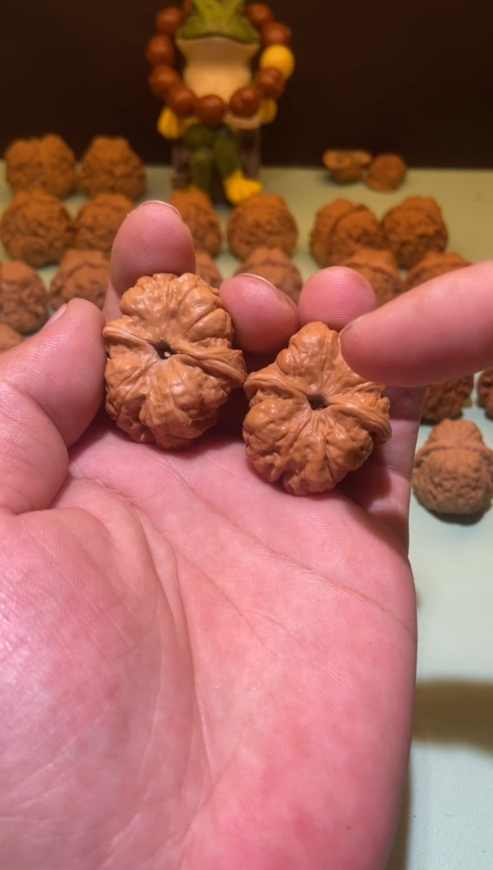 【闪购商品】文玩核桃吊坠山海核饰蛤蟆头34  323全