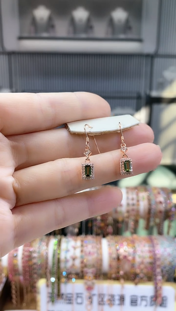 银S925镶嵌耳钩碧玺66666666666