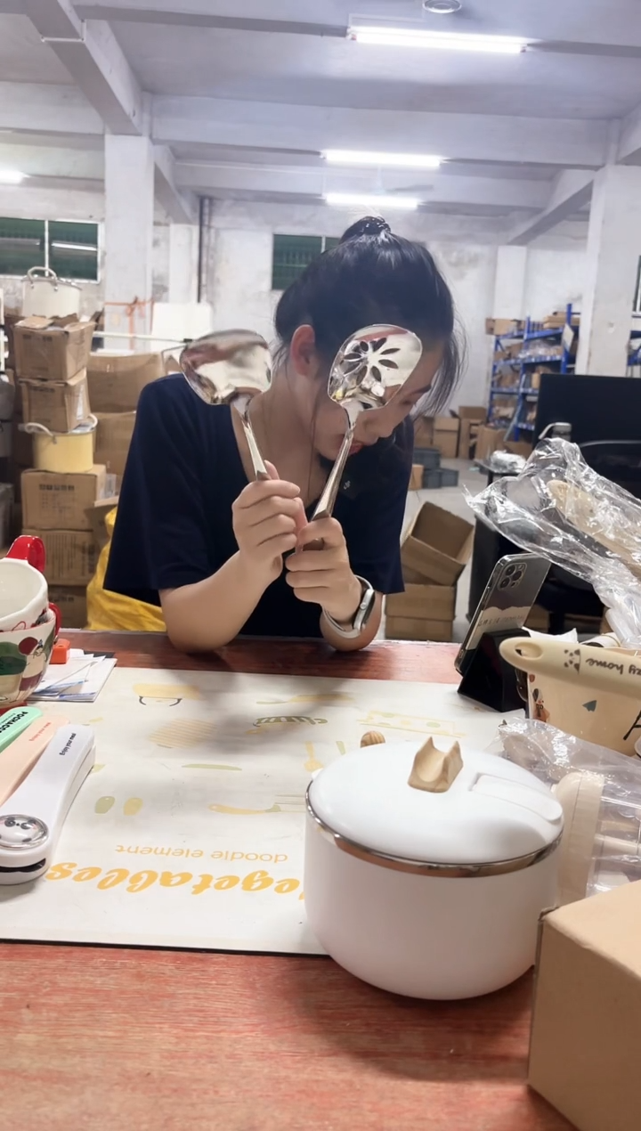秒杀清仓微瑕产品，可能当过样品拍照