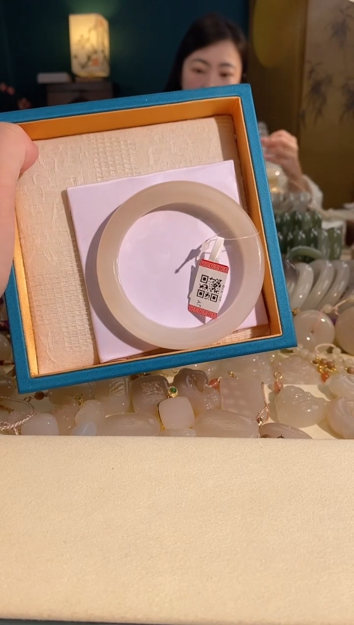 【闪购商品】和田玉手镯未镶嵌手镯59