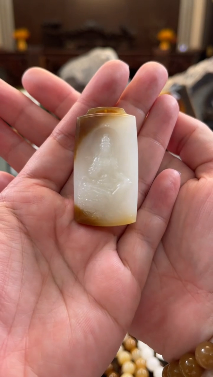 【闪购商品】和田玉（糖玉）挂件未镶嵌金山糖白文殊雕件