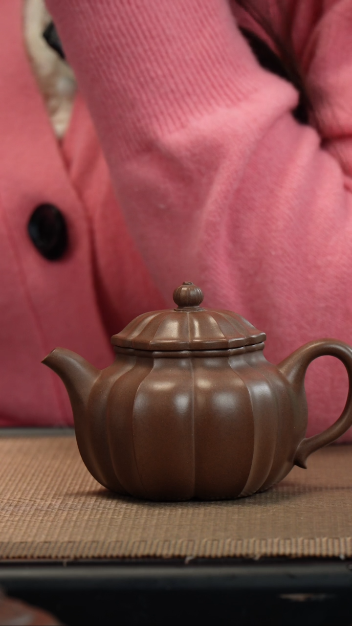 【闪购商品】紫砂茶壶老紫泥筋纹莲子