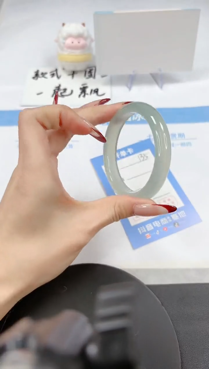 【闪购商品】石英质玉手镯未镶嵌A135-54.5-55