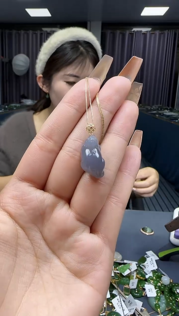 【闪购商品】和田玉挂件18K金镶嵌1