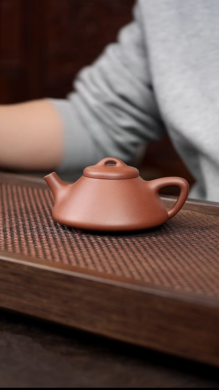 茶壶紫砂底槽清子冶