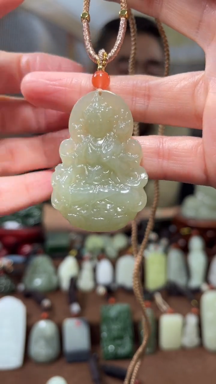 颈饰未镶嵌和田玉·