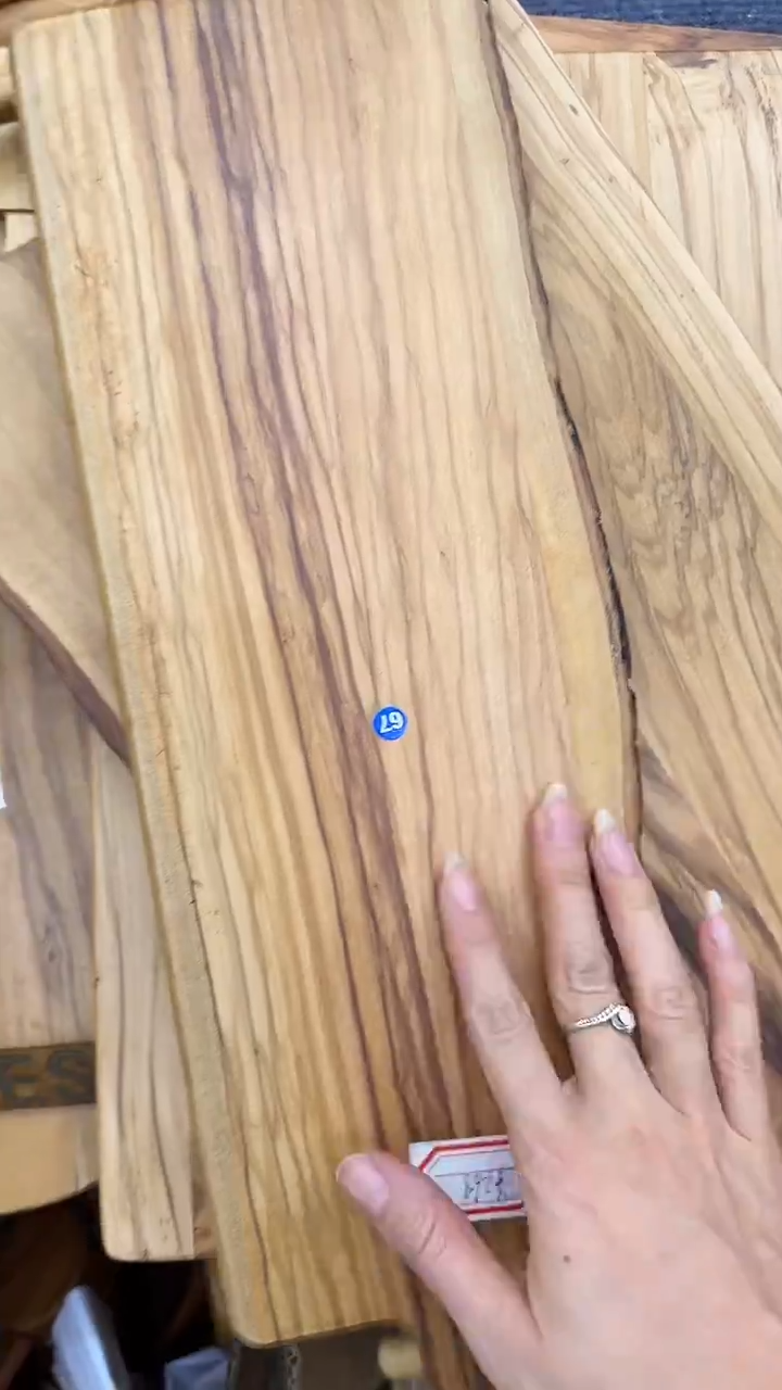 橄榄木菜板微瑕 