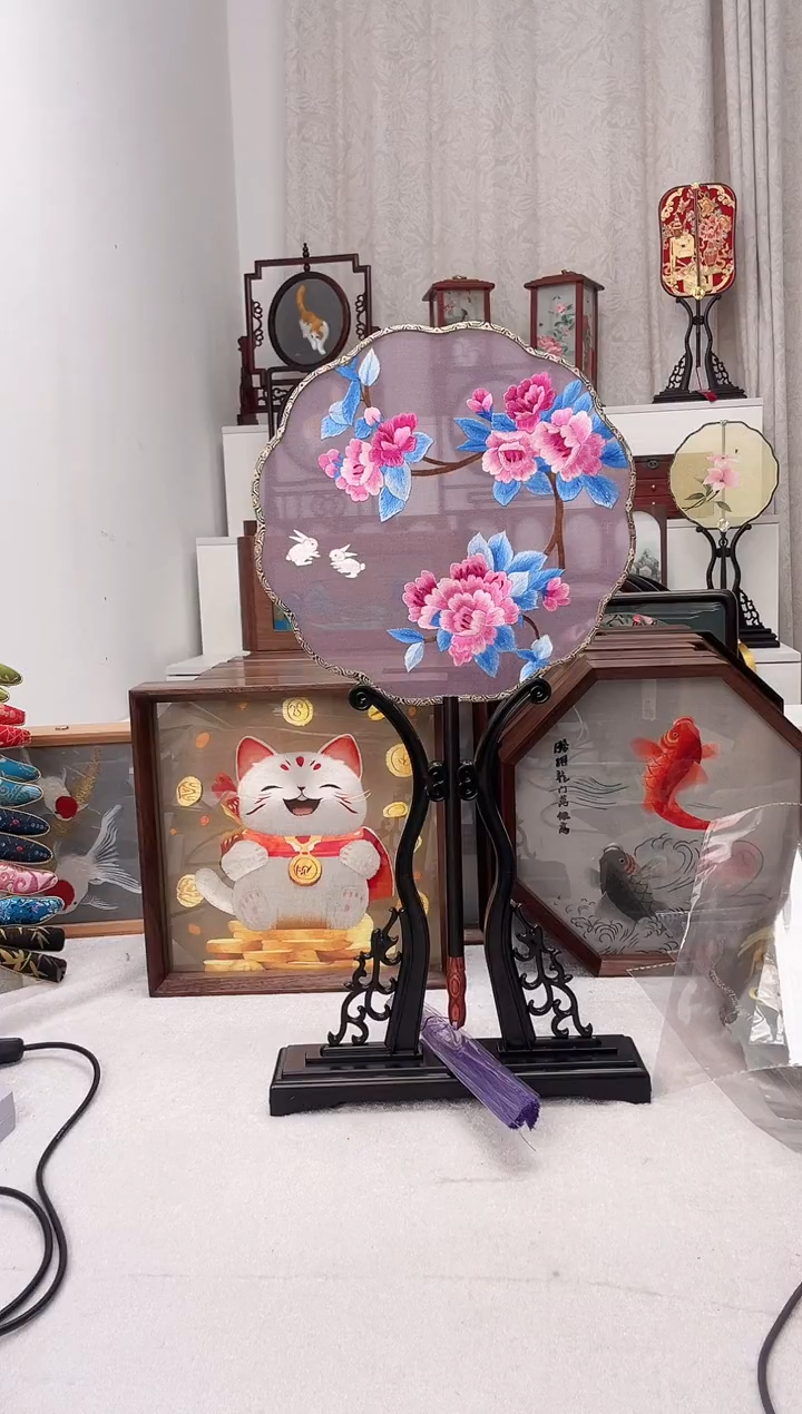扇子苏绣作品手工团扇