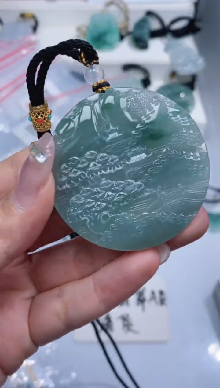 颈饰未镶嵌翡翠吊坠