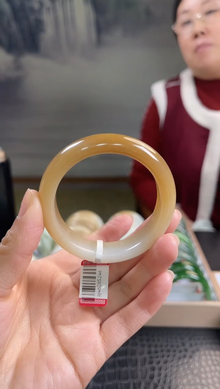 未镶嵌手镯和田玉51+圈口5246