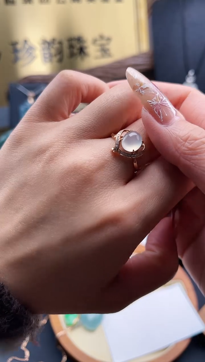 【闪购商品】翡翠戒指18K金镶嵌翡翠戒指