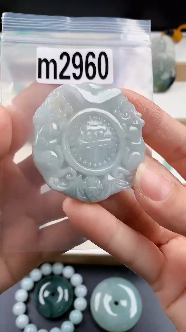 颈饰未镶嵌翡翠天然翡翠吊坠挂件