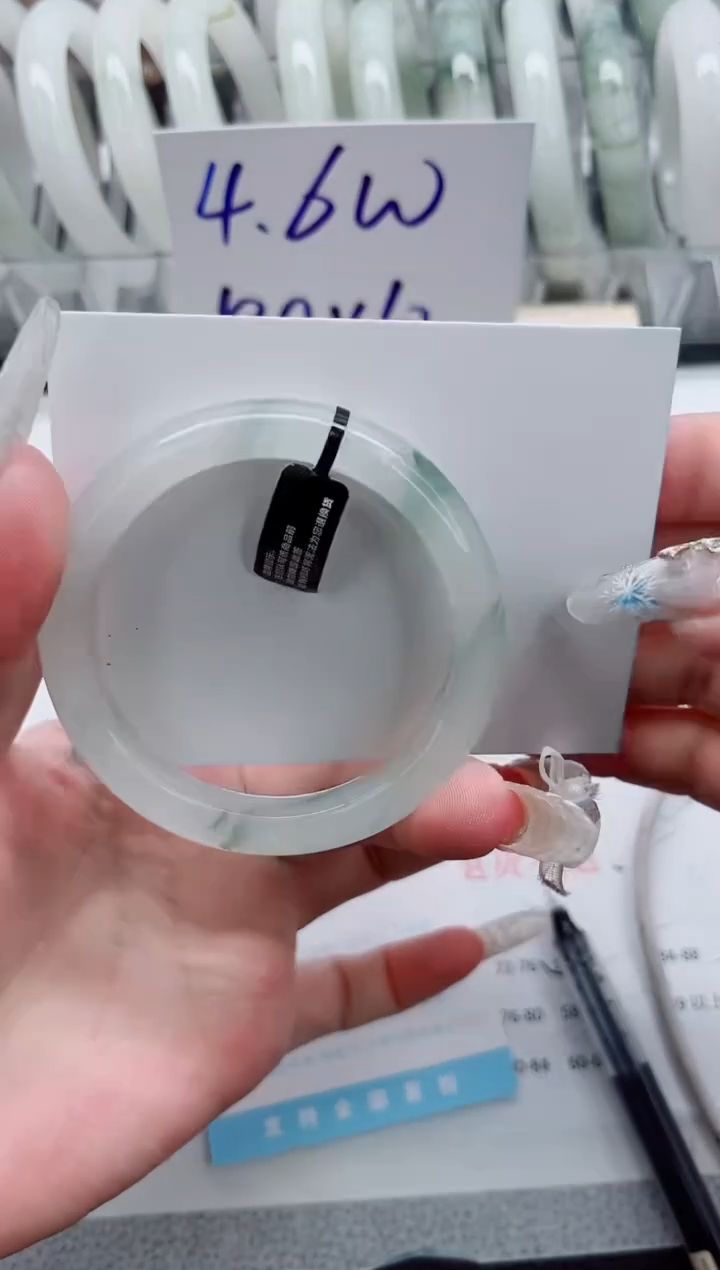 【闪购商品】石英质玉手镯未镶嵌A176-51.7