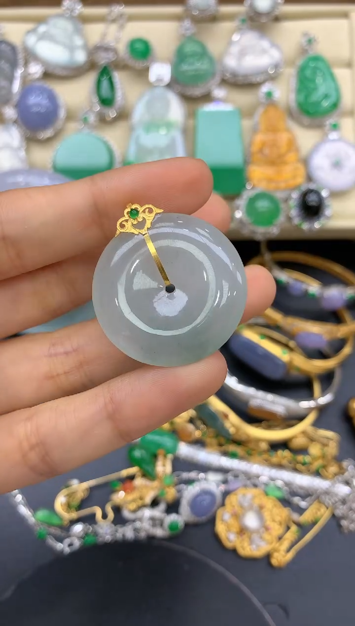 翡翠18K金镶嵌颈饰240-中国好珍宝