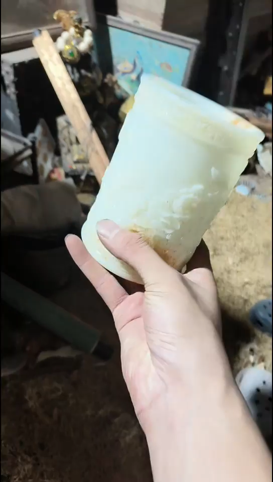香榧木（1个白色笔筒0