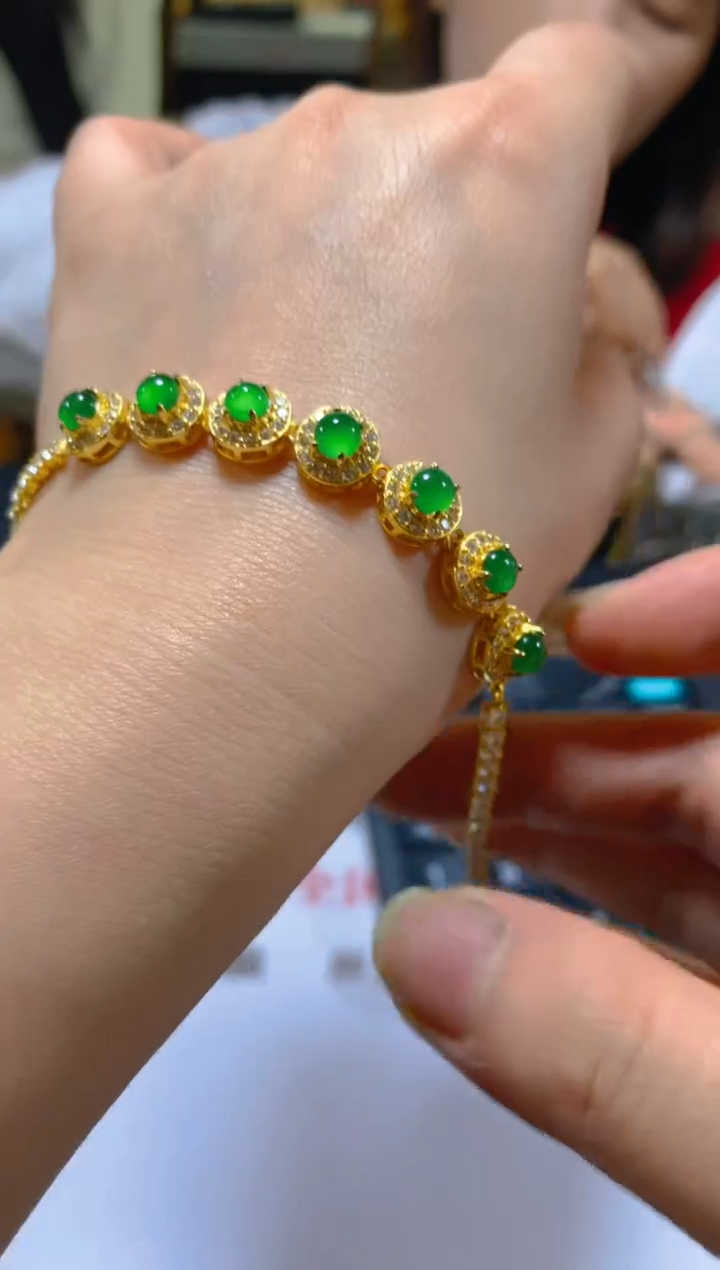 未镶嵌手链翡翠多样性发一