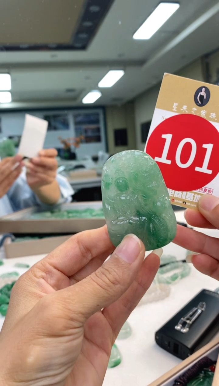 颈饰未镶嵌石英质玉观音+101