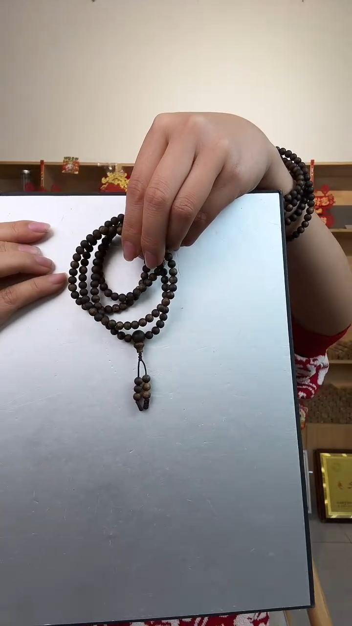 【闪购商品】沉香手串12克+紫罗兰多样性发货一条