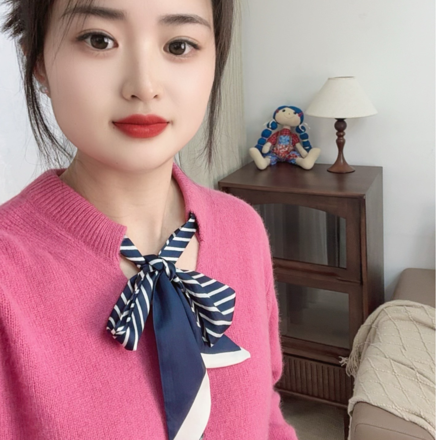 女士系带纽扣开衫
