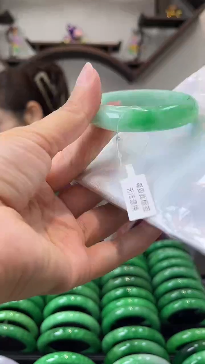 【闪购商品】砖雕a27 圈口53 独货手镯