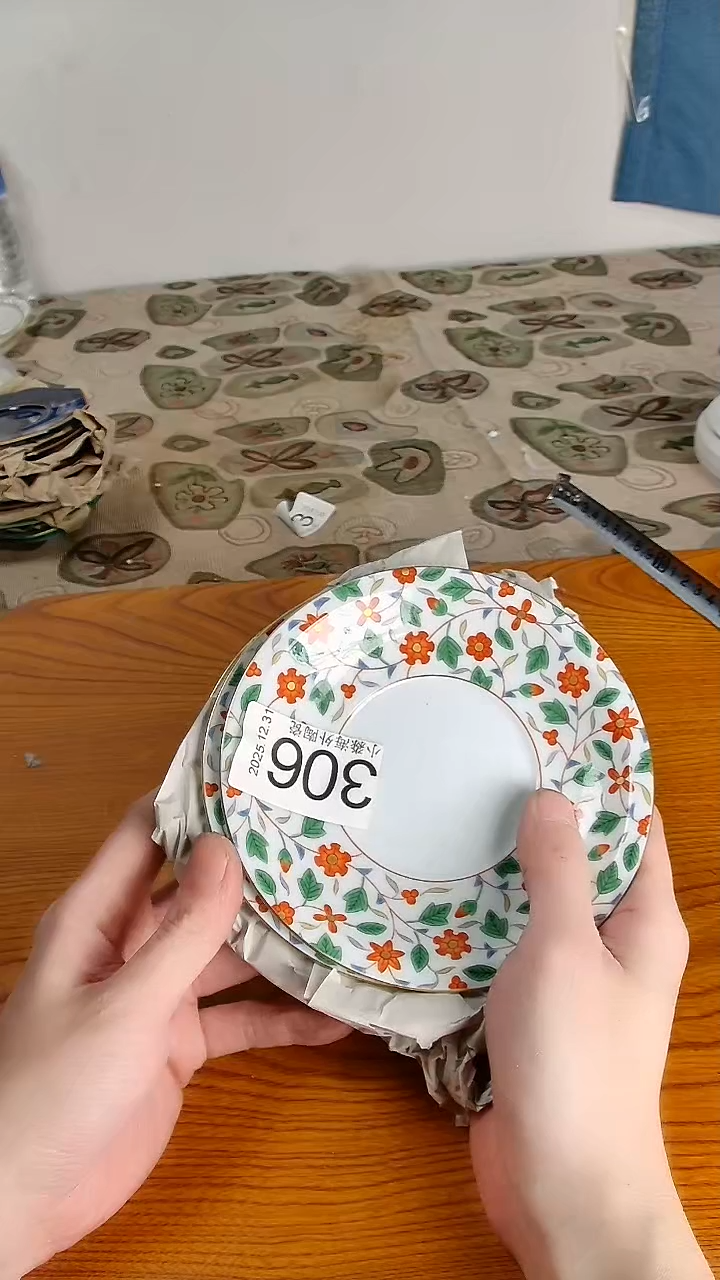 瓷片是****我小淼海外陶瓷工艺品